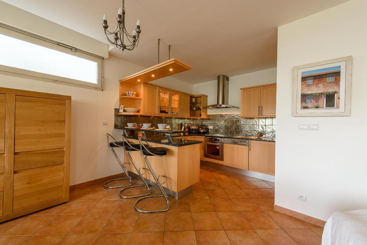 L'Hermitage, spacieux appartement avec vue et piscine by LocationlacAnnecy, LLA Selections Talloires Extérieur photo