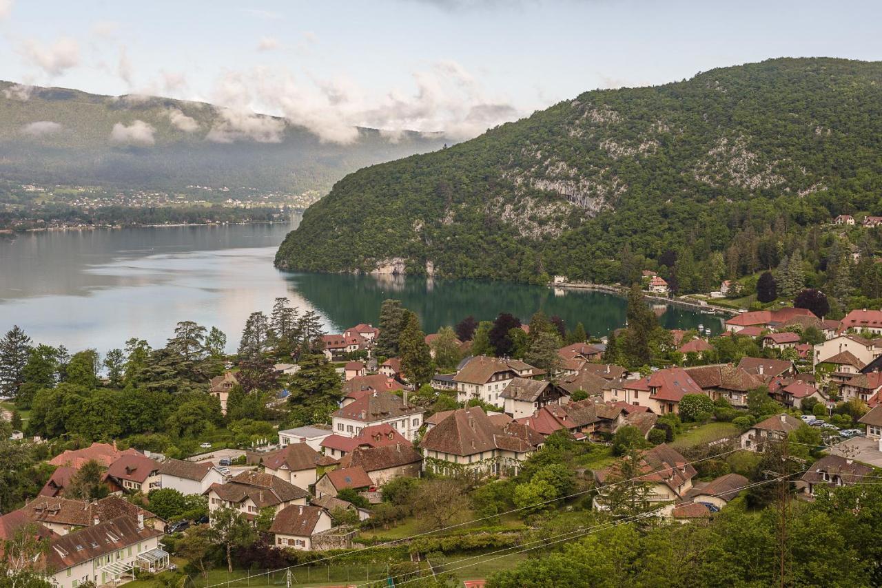 L'Hermitage, spacieux appartement avec vue et piscine by LocationlacAnnecy, LLA Selections Talloires Extérieur photo