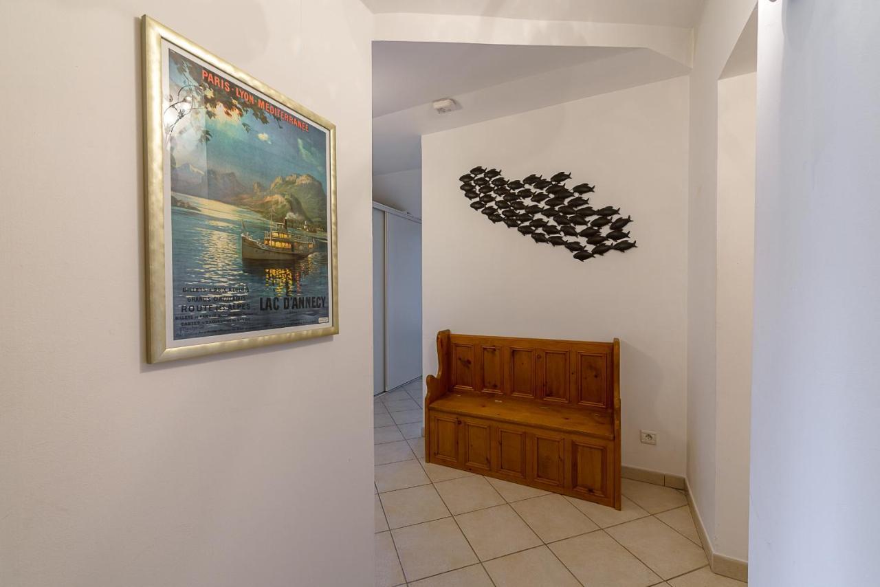 L'Hermitage, spacieux appartement avec vue et piscine by LocationlacAnnecy, LLA Selections Talloires Extérieur photo