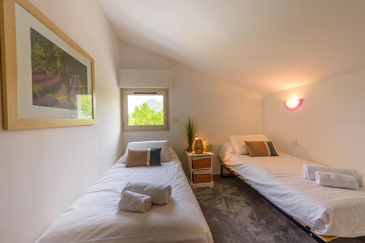 L'Hermitage, spacieux appartement avec vue et piscine by LocationlacAnnecy, LLA Selections Talloires Extérieur photo