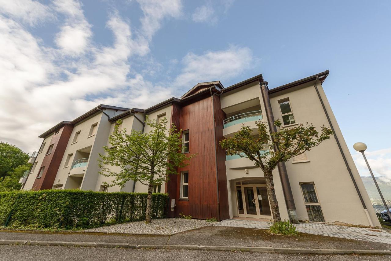 L'Hermitage, spacieux appartement avec vue et piscine by LocationlacAnnecy, LLA Selections Talloires Extérieur photo