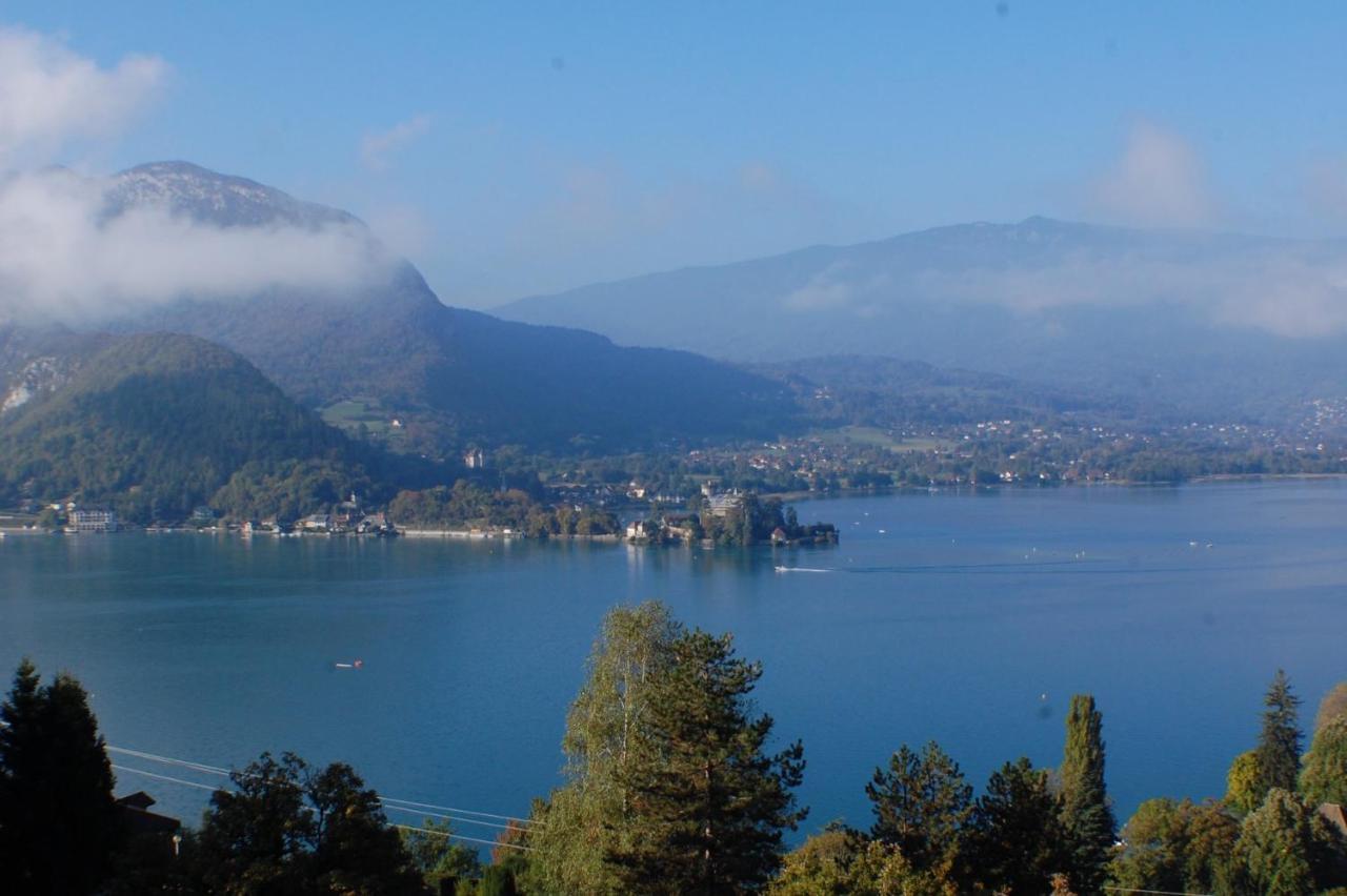 L'Hermitage, spacieux appartement avec vue et piscine by LocationlacAnnecy, LLA Selections Talloires Extérieur photo